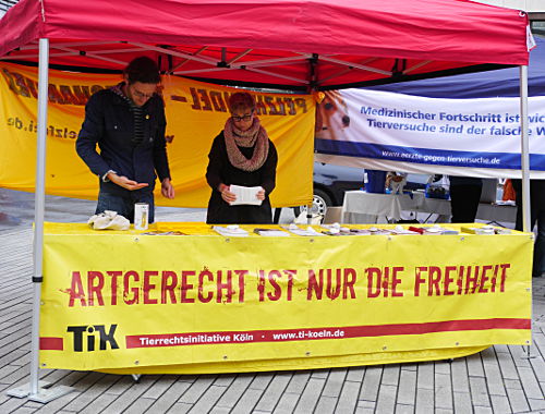 © www.mutbuergerdokus.de: Tierrechtsdemo 2014