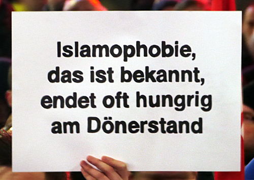 © www.mutbuergerdokus.de: 'Nodügida - Düsseldorf braucht kein Dügida'