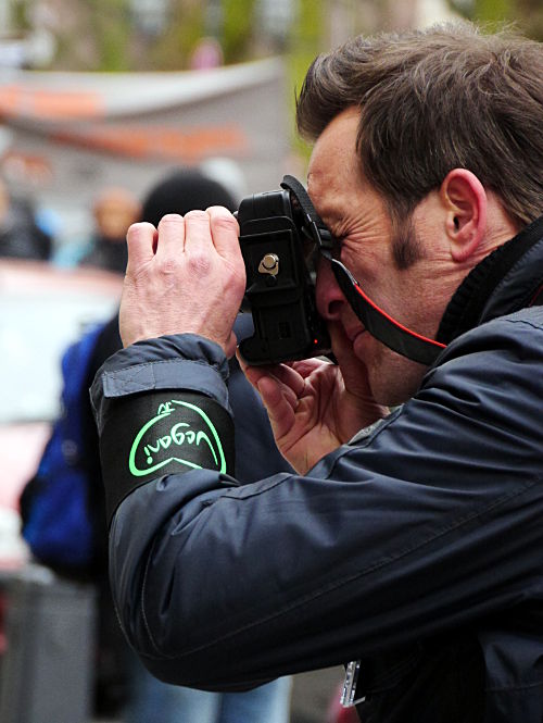 © www.mutbuergerdokus.de: Demonstration gegen Pelz 2015