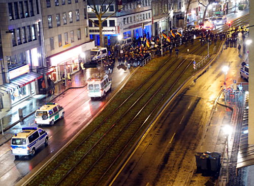 © www.mutbuergerdokus.de: 'Nodügida - Düsseldorf braucht kein Pegida'