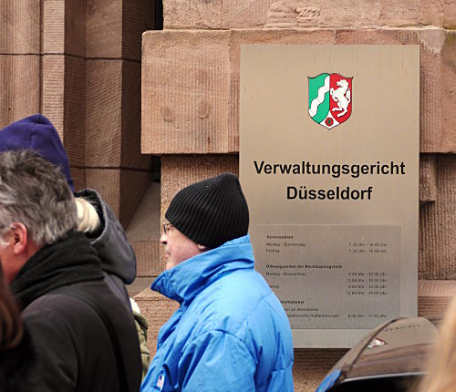 © www.mutbuergerdokus.de: 'Düsseldorf stellt sich quer'