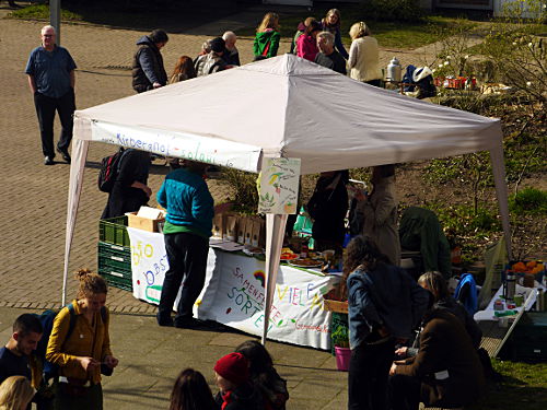 © www.mutbuergerdokus.de: 'Saatgutfestival Düsseldorf'