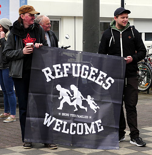 © www.mutbuergerdokus.de: 'Düsseldorf stellt sich quer'