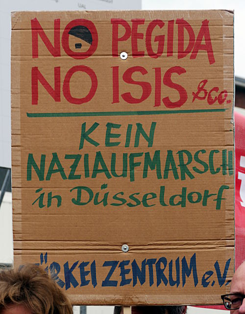 © www.mutbuergerdokus.de: 'Düsseldorf stellt sich quer'