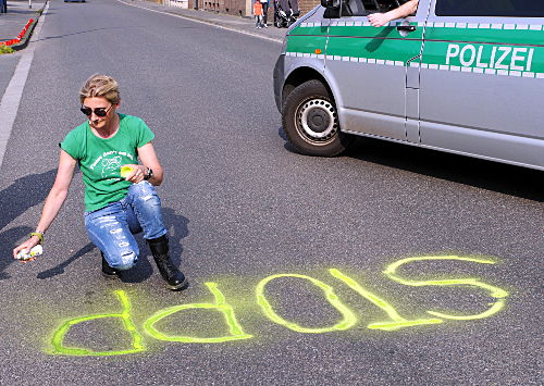 © www.mutbuergerdokus.de: 4. Mahnwache vor dem Schlachthof Viersen