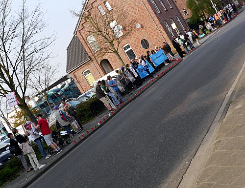 © www.mutbuergerdokus.de: 4. Mahnwache vor dem Schlachthof Viersen