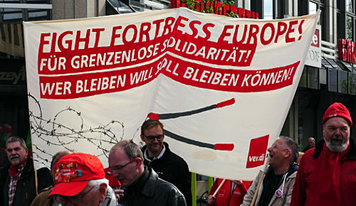 © www.mutbuergerdokus.de: DGB-Demo zum Tag der Arbeit in Düsseldorf