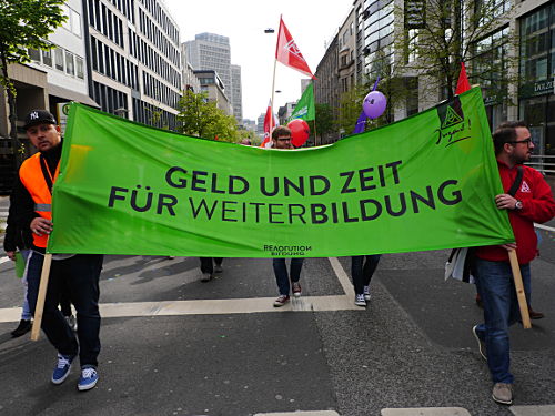 © www.mutbuergerdokus.de: DGB-Demo zum Tag der Arbeit in Düsseldorf