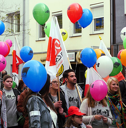 © www.mutbuergerdokus.de: DGB-Demo zum Tag der Arbeit in Düsseldorf