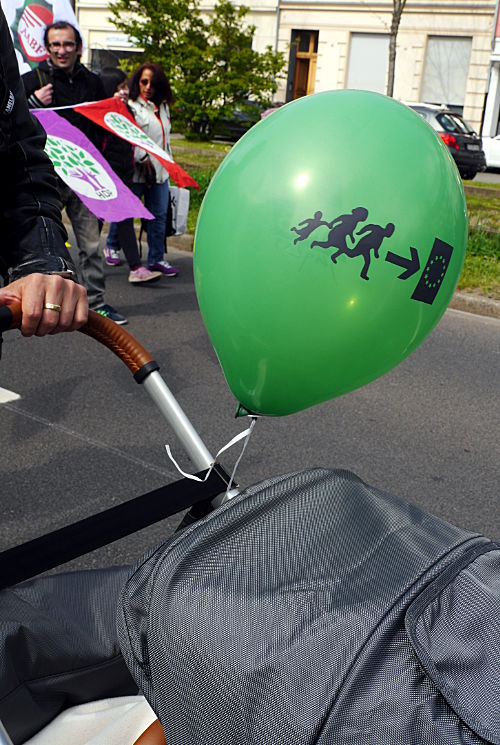 © www.mutbuergerdokus.de: DGB-Demo zum Tag der Arbeit in Düsseldorf