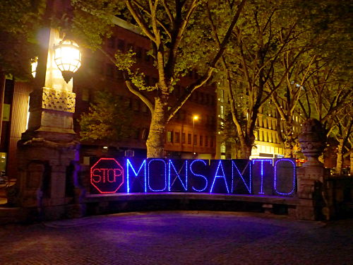 © www.mutbuergerdokus.de: Stop Monsanto