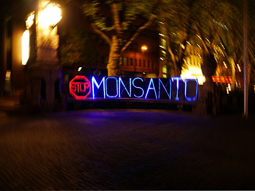 © www.mutbuergerdokus.de: Stop Monsanto