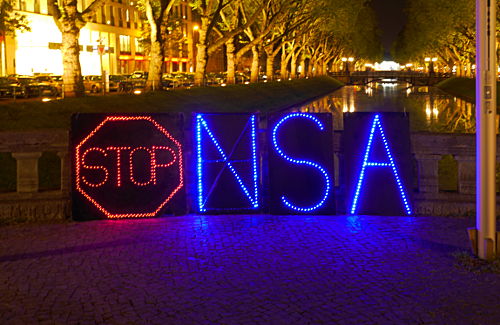 © www.mutbuergerdokus.de: Stop NSA