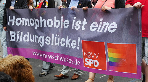 © www.mutbuergerdokus.de: Christopher Street Day Düsseldorf 2015