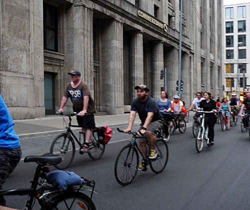 © www.mutbuergerdokus.de: Critical Mass Düsseldorf 2015