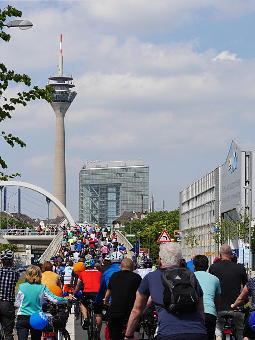 © www.mutbuergerdokus.de: ADFC Fahrrad Sternfahrt NRW 2015