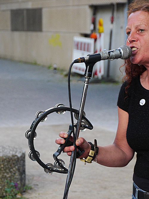 © www.mutbuergerdokus.de: Kultur am Bauwagen - Musik und noch mehr