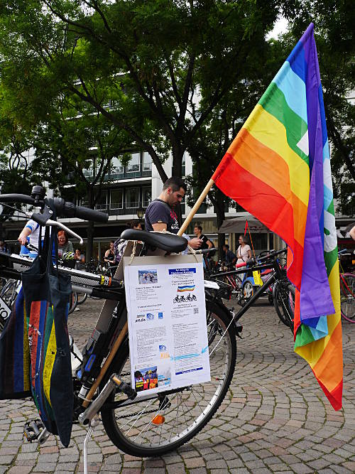 © www.mutbuergerdokus.de: 5 Jahre Critical Mass Köln