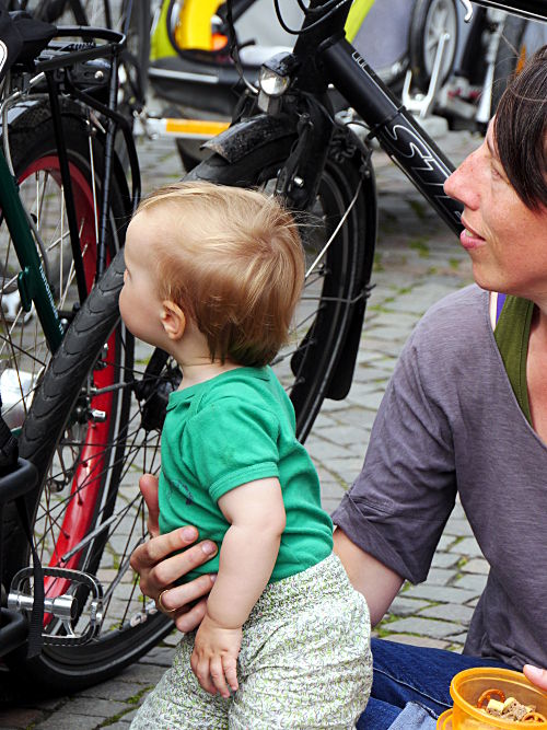 © www.mutbuergerdokus.de: 5 Jahre Critical Mass Köln