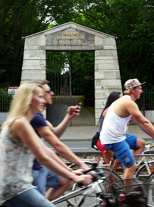 © www.mutbuergerdokus.de: 5 Jahre Critical Mass Köln