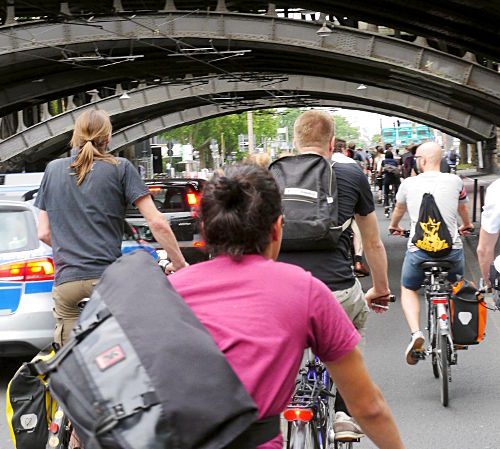 © www.mutbuergerdokus.de: 5 Jahre Critical Mass Köln