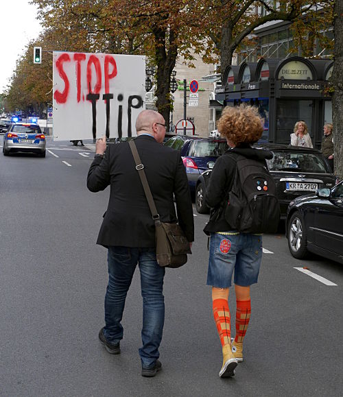 © www.mutbuergerdokus.de: Stop TTIP Ddorf 2015