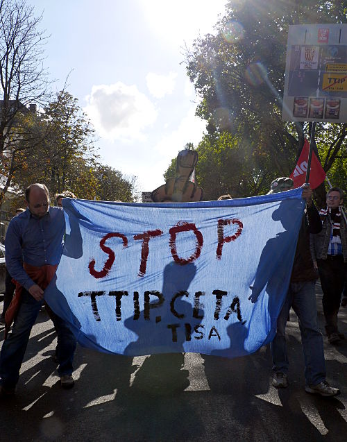 © www.mutbuergerdokus.de: Stop TTIP Ddorf 2015