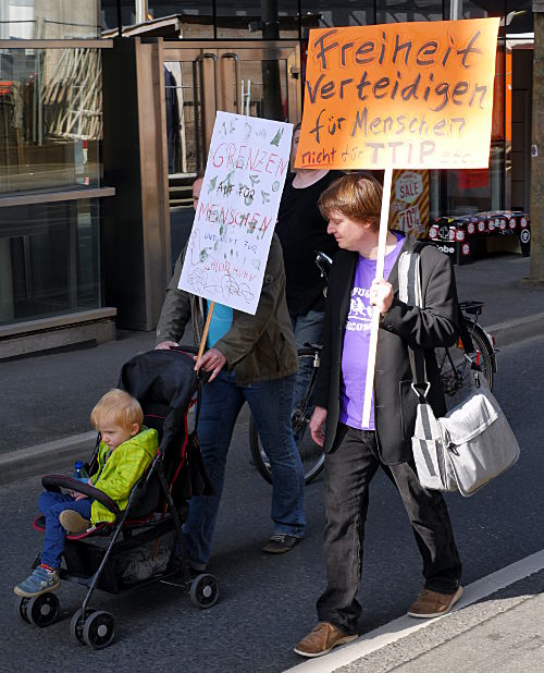 © www.mutbuergerdokus.de: Stop TTIP Ddorf 2015