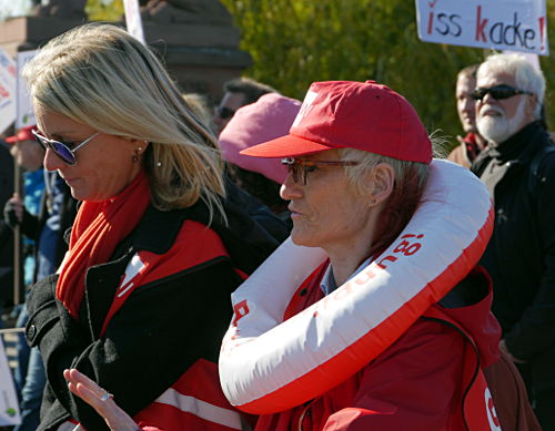 © www.mutbuergerdokus.de: TTIP-Demo