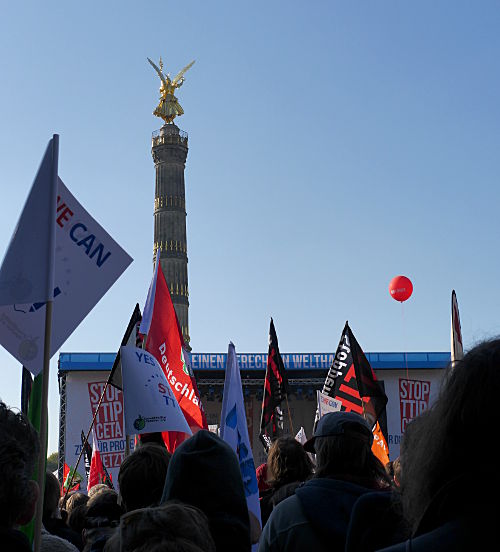 © www.mutbuergerdokus.de: TTIP-Demo