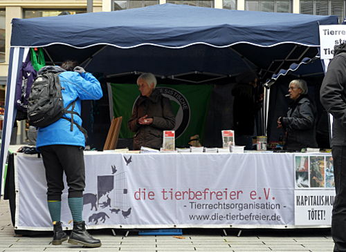 © www.mutbuergerdokus.de: Tierrechtsdemonstration Düsseldorf 2015