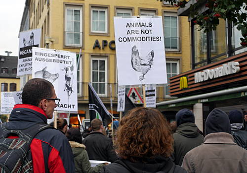 © www.mutbuergerdokus.de: Tierrechtsdemonstration Düsseldorf 2015