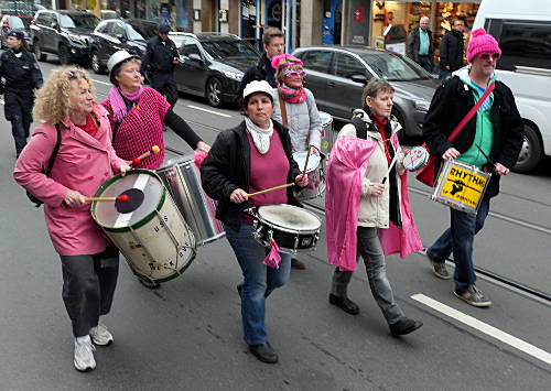 © www.mutbuergerdokus.de: 'Gemeinsam und solidarisch gegen rechte Gewalt'