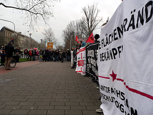 © www.mutbuergerdokus.de: 'Gemeinsam und solidarisch gegen rechte Gewalt'