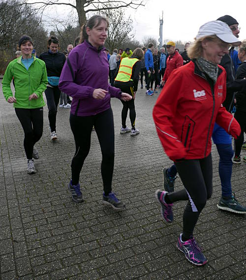 © www.mutbuergerdokus.de: 'Meerbusch hilft' - 1. Silvesterlauf