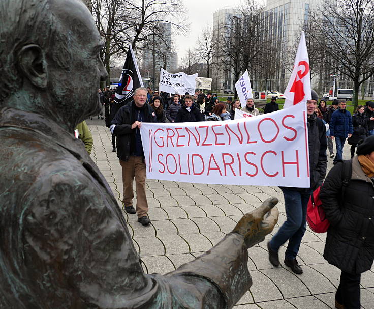 © www.mutbuergerdokus.de: 'Grenzenlos solidarisch - Gegen weitere Asylrechtsverschärfungen'