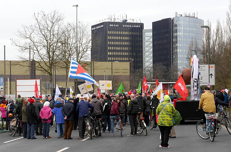 © www.mutbuergerdokus.de: 'Protest gegen AfD'