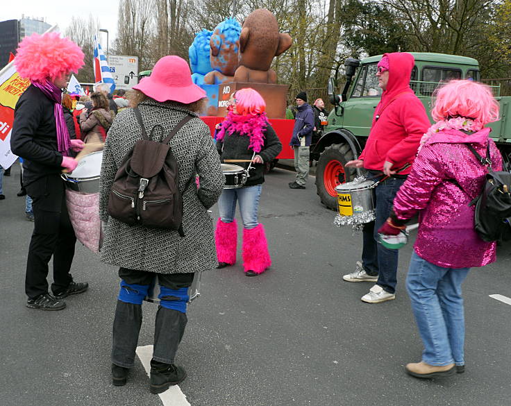 © www.mutbuergerdokus.de: 'Protest gegen AfD'