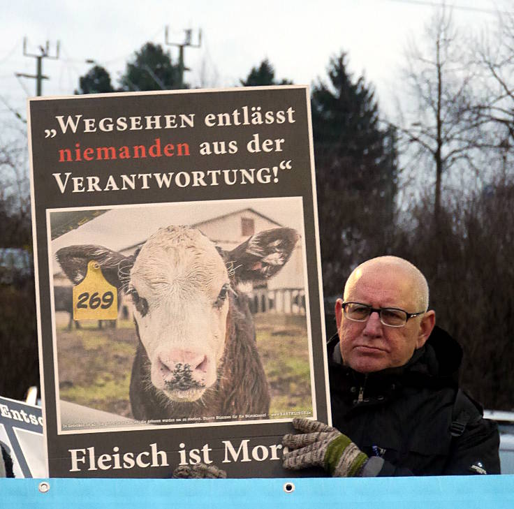 © www.mutbuergerdokus.de: Protest gegen Wiesenhof-Kooperation mit Atze Schröder