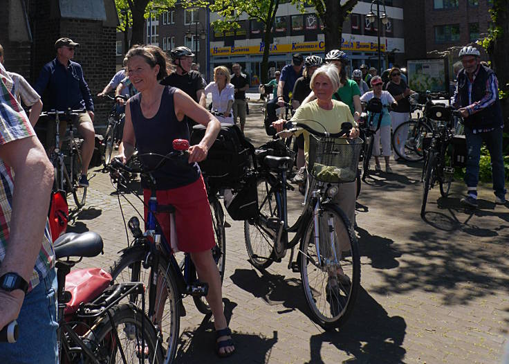 © www.mutbuergerdokus.de: 'Fahrradsternfahrt NRW'