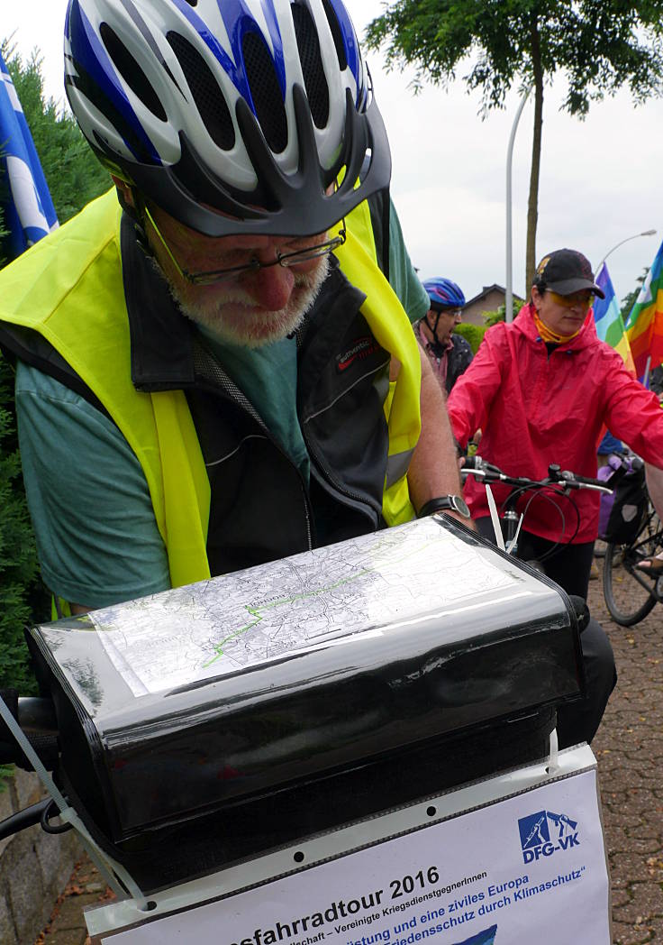 © www.mutbuergerdokus.de: 'FriedensFahrradtour NRW'