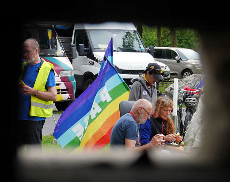 © www.mutbuergerdokus.de: 'FriedensFahrradtour NRW'