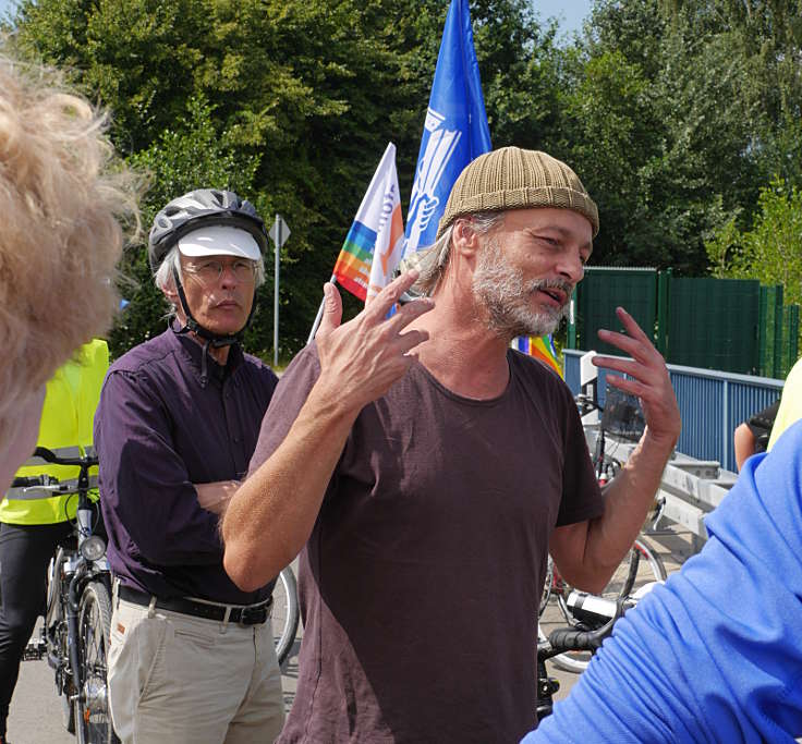 © www.mutbuergerdokus.de: 'FriedensFahrradtour NRW'