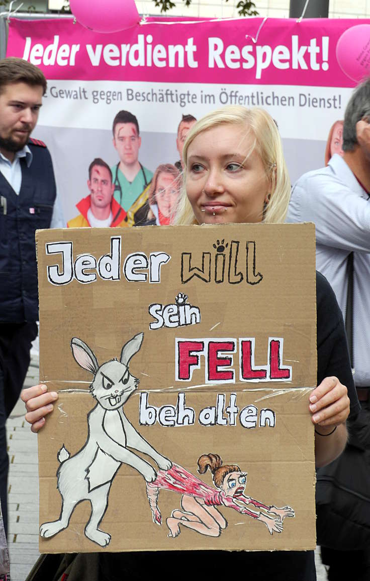 © www.mutbuergerdokus.de: 'Pelz ist Mord!'