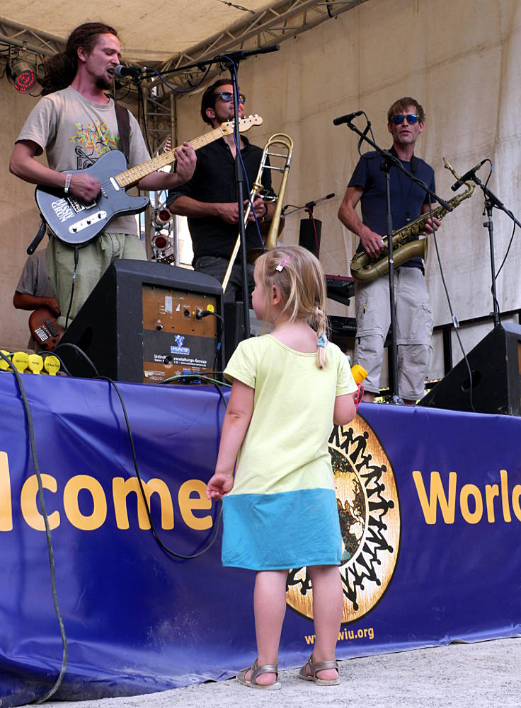 © www.mutbuergerdokus.de: 'World In Union'-Fest