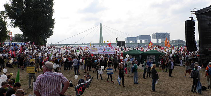 © www.mutbuergerdokus.de: 'CETA und TTIP stoppen! Für einen gerechten Welthandel!'