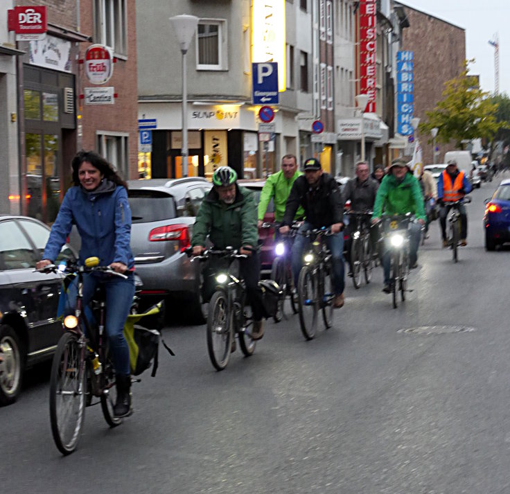 © www.mutbuergerdokus.de: 'Critical Mass Düren'