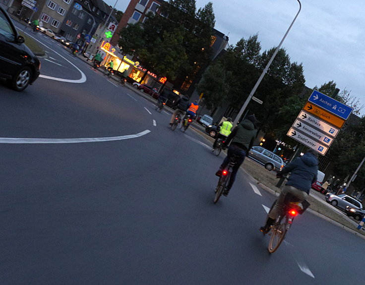 © www.mutbuergerdokus.de: 'Critical Mass Düren'