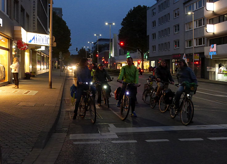 © www.mutbuergerdokus.de: 'Critical Mass Düren'