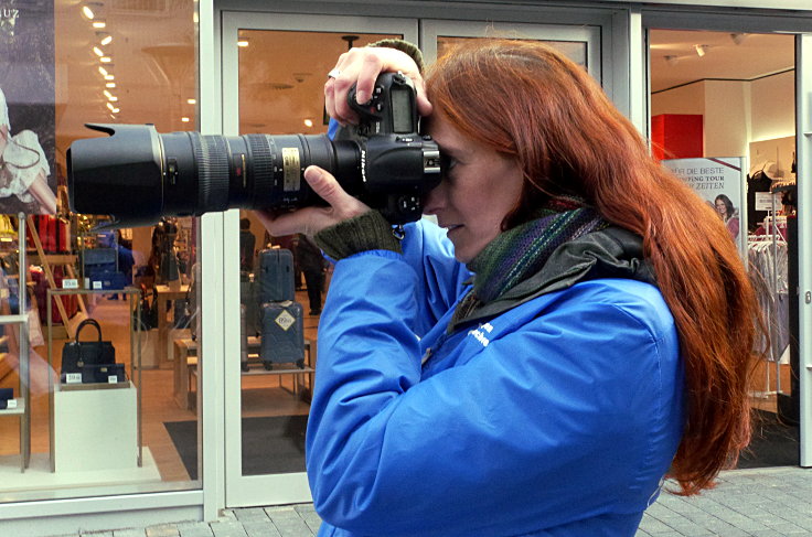 © www.mutbuergerdokus.de: 'Silent Line - Stiller Protest gegen Tierversuche'